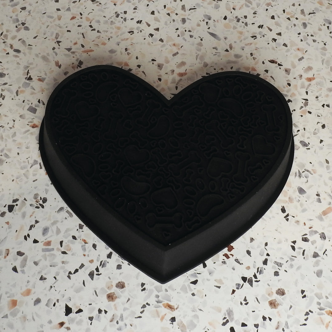 Heart Slow Feeder & Lick Mat-Ebony Black